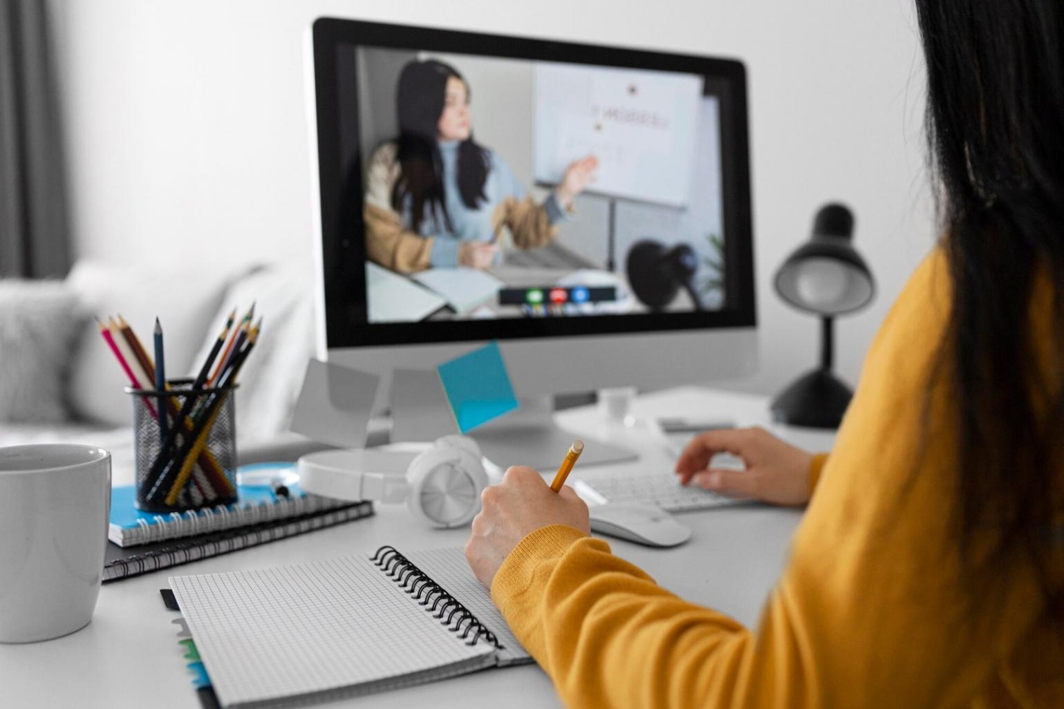 Teilnehmer bei der Anwendung erlernter Finanzstrategien